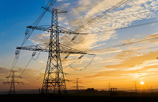 Češi přeplácejí za energie miliardy korun ročně. Proč to tak je a jak to můžou změnit
