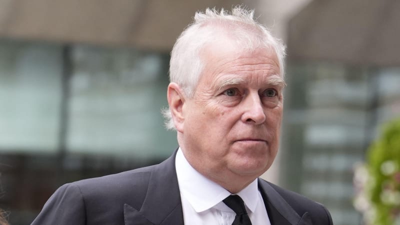 Skandální biografie otřásá britskou monarchií: Epsteinova oběť píše o fetiši prince Andrewa