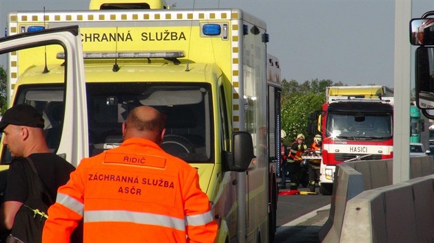 Čelní střet s nákladního a osobního auta na Jihlavsku. Jeden mrtvý a dva zranění
