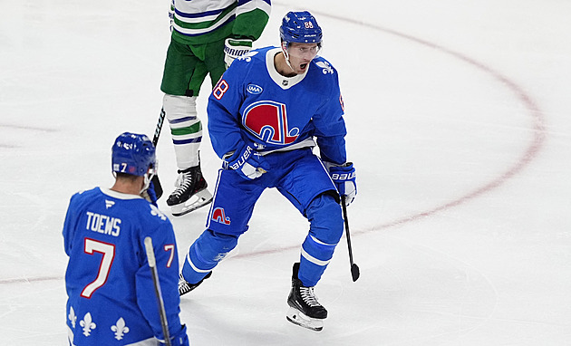 Pastrňák a Zacha jen mírnili prohru, Nečas s Tomáškem skórovali