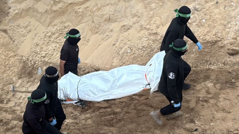 Tři těla vrácená Hamásem nepatří žádnému z izraelských rukojmí, píší média