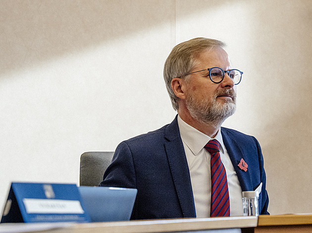 Vláda rozhodla, že znovu předloží do Sněmovny rozpočet se schodkem 286 miliard