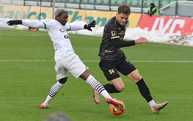 Ayaosi se nebojí kosy. Jsem bojovník, říká po hattricku mezi sněhovými mantinely