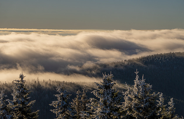 Konec týdne přinese inverzi. Kvůli mrazům hrozí riziko náledí na silnicích