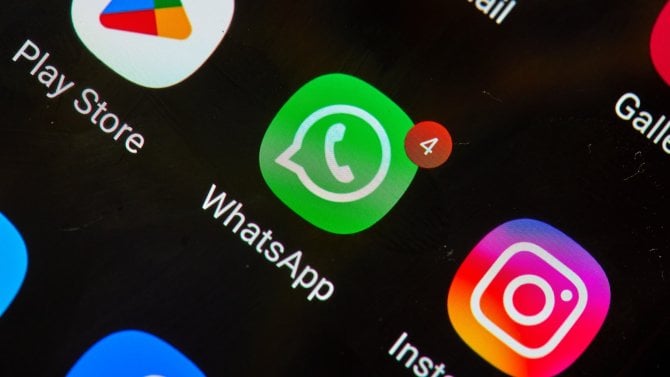 Meta se bojí konkurence: z WhatsAppu zmizí ChatGPT i Copilot a zůstane jen Meta AI