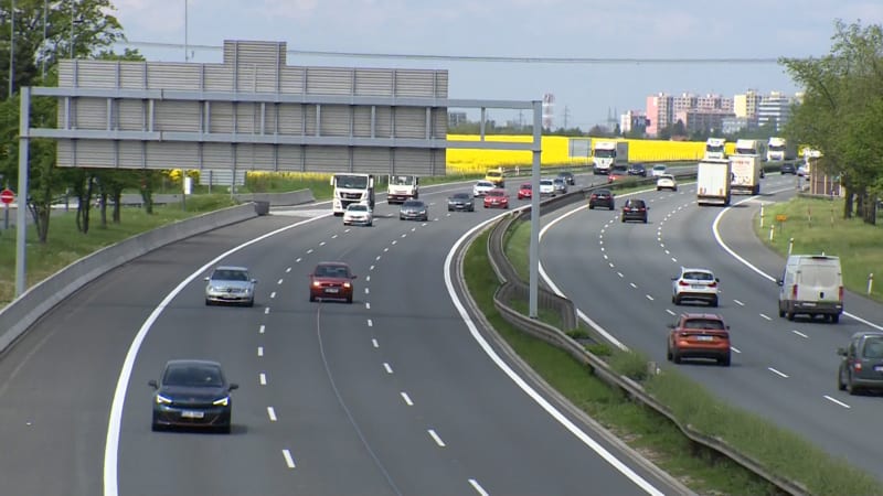 Poslední šance pro řidiče, jak ušetřit na dálniční známce. Klíčem je přehlížené pravidlo