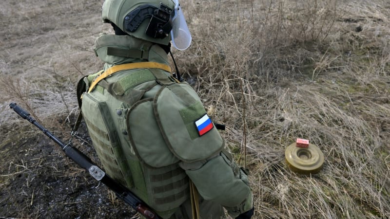 Kupředu s minou na břiše. Rusové mají nutit africké žoldáky ke „kamikaze“ útokům, dokládá video