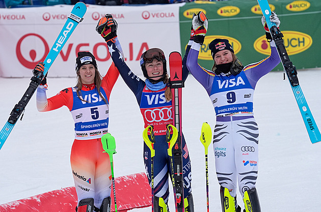 Glóbus pro královnu. Shiffrinová ovládla slalom ve Špindlu a slaví triumf v disciplíně