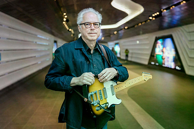 Jazzinec bude plný premiér, ozdobí jej americký kytarista Bill Frisell