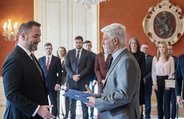 Pavel jmenoval Červeného ministrem životního prostředí, dorazil už i na vládu