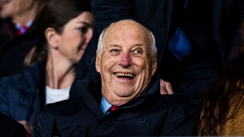 Strach o krále: Haralda u moře skolila neznámá infekce, spěšně ho převezli do nemocnice