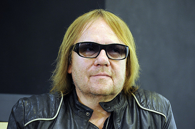 Olympiku jsem účast nezakázala, ale nechci z pohřbu atrakci, vzkazuje vdova