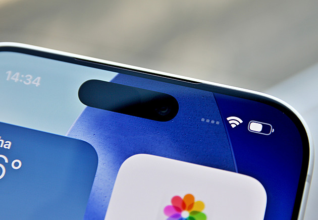 Nenechte se napálit. Lidé ukazují iPhony se senzační funkcí, kterou neumí