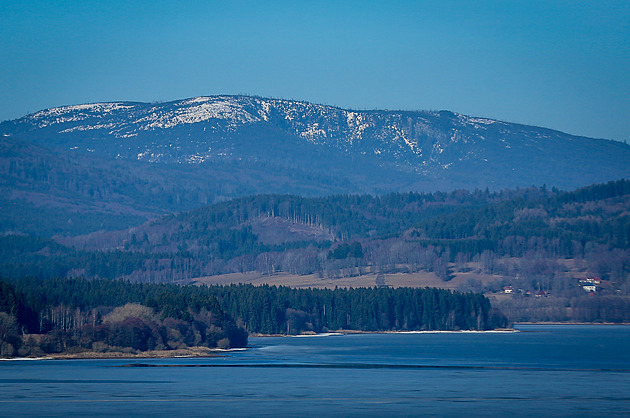 V neděli se počasí prudce změní. Teploty klesnou až o deset stupňů