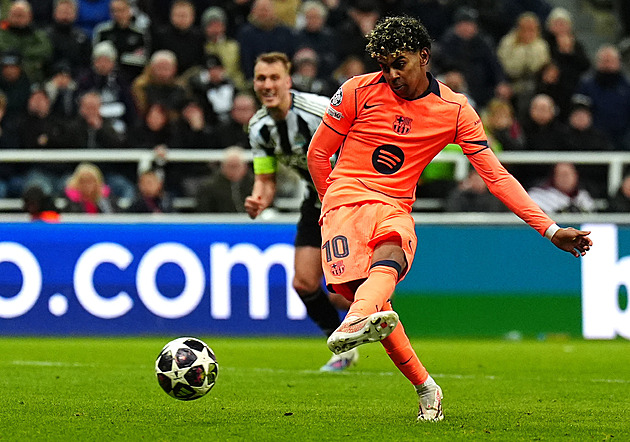 ONLINE: Barcelona vede nad Newcastlem, pak v LM nastoupí Bayern či Liverpool