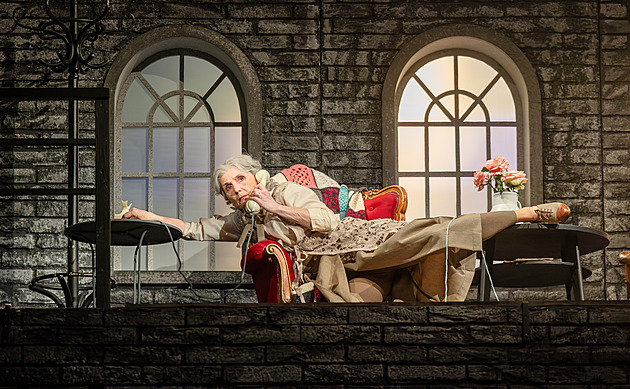 Kdo otrávil koktejl? V libereckém divadle ožívá případ slečny Marplové