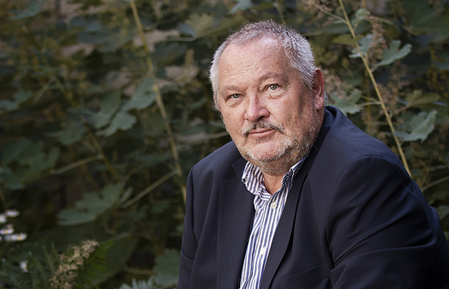 Válka „lepšolidí“ s „dezoláty“: Hádáme se o identitu, abychom nemuseli počítat