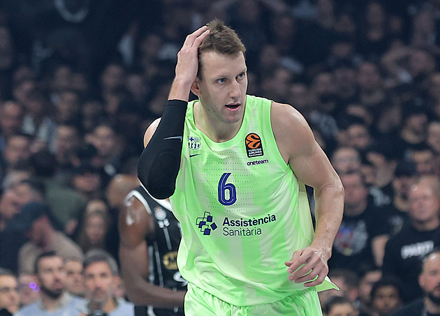 Satoranský odstoupil, Barcelona padla v Monaku a do play off Euroligy se nepodívá