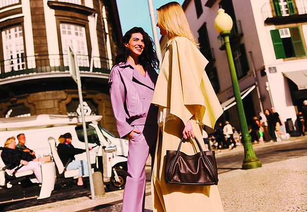 Už žádné těžké kabáty. Jaro se nese ve znamení lehkosti, nahoďte ji do ulic