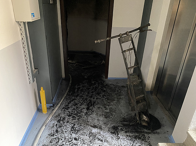 Požárů elektrokol a koloběžek výrazně přibylo, hasiči varují před nabíjením doma