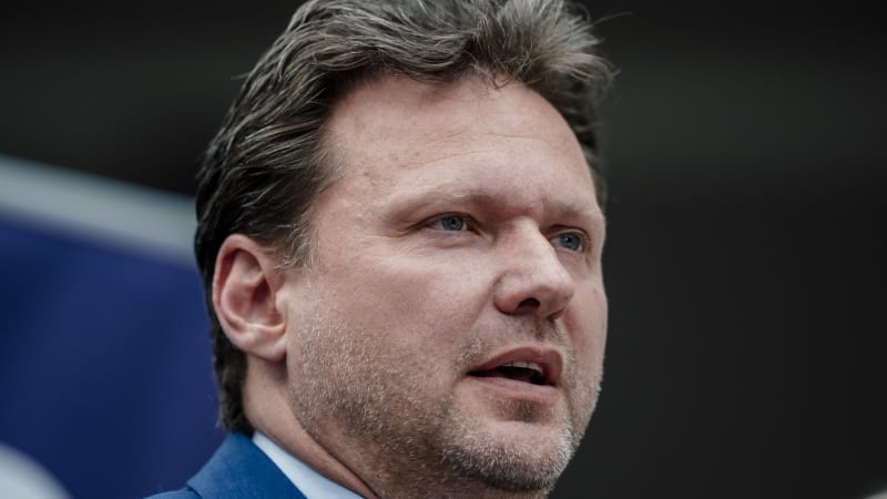 Provokativní gesto se zmrzlinou rozvířilo diskuzi. Vondráček zkritizoval sudetský sjezd