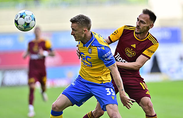 ONLINE: Teplice - Dukla 2:0, v samém závěru střílí gól debutující Hopi