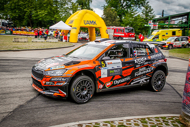 Rallye Český Krumlov nabídne i noční výstaviště, čeká se duel Kopecký - Mareš