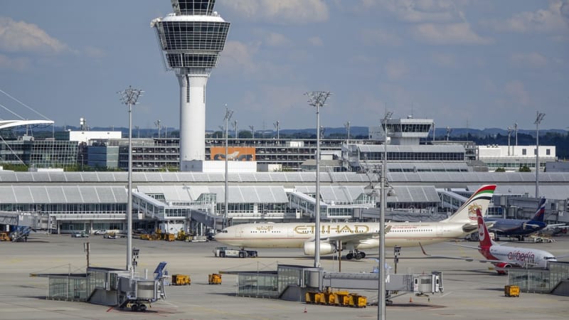 Paralyzované letiště: V Mnichově řešili podezření na dron. Veškerý provoz se zastavil