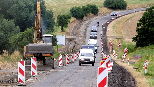 Kraje letos nedostanou ze státního fondu na silnice ani korunu, říká hejtman