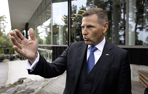 Estonský ministr obrany končí kvůli skandálu s koupí munice pro Ukrajinu