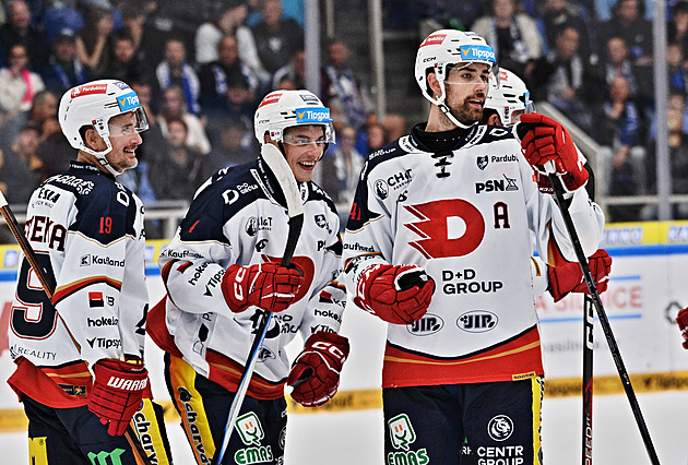 Pardubice - Budějovice v TV: Kde sledovat extraligu živě, stream, kurzy, statistiky