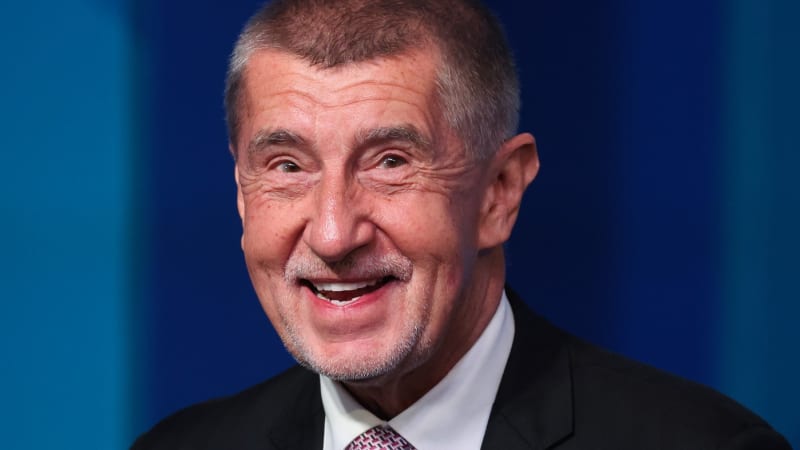 Milion pro matky, rušení 9. tříd, Euro Patriot. Co Babiš sleduje neustálým chrlením nápadů?