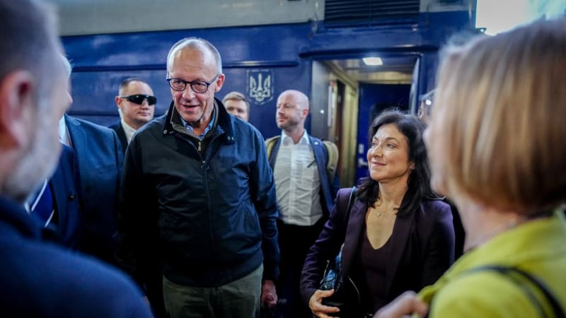 Zbrojní balíček za miliardy pro Ukrajinu: Německo pošle i další pomoc, slíbil Merz v Kyjevě