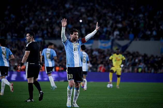 Dojemné vzkazy loučícímu se Messimu. Co napsali Neymar, Ronaldinho a další?