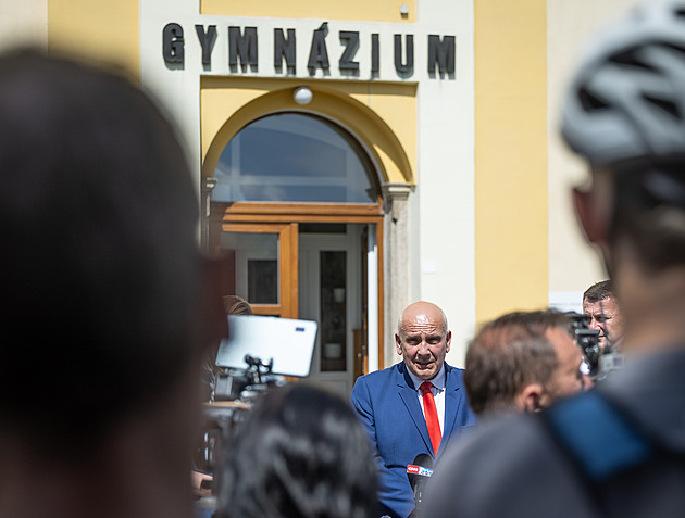 Vyhrocená situace na jabloneckém gymnáziu se stabilizovala. Kraj hledá nového ředitele