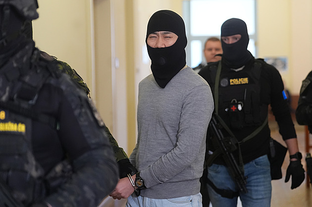 Číňan viněný ze špionáže zůstává za mřížemi. Soud ho odmítl pustit z vazby