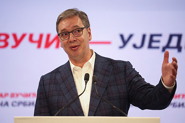 Srbský vůdce Vučić po prohře chystal převrat, Orbán ho od toho odradil